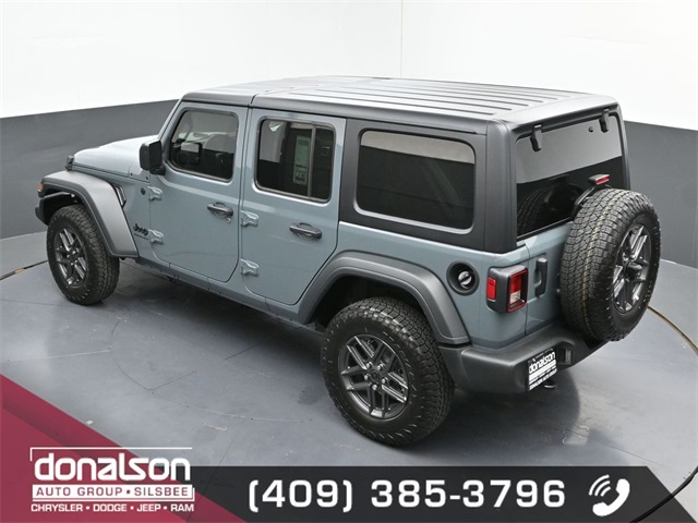 new 2025 Jeep Wrangler car, priced at $43,673