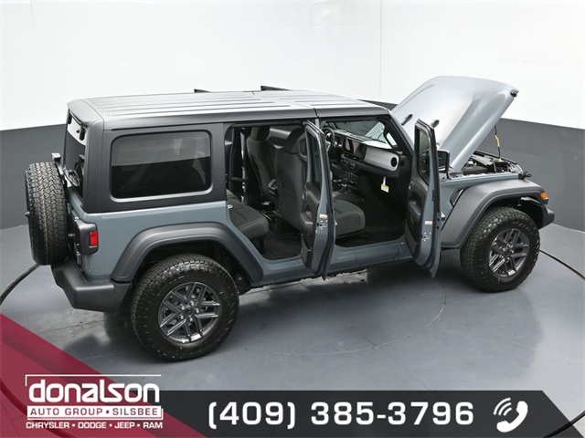 new 2025 Jeep Wrangler car, priced at $43,673