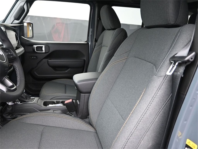 new 2025 Jeep Wrangler car, priced at $43,673