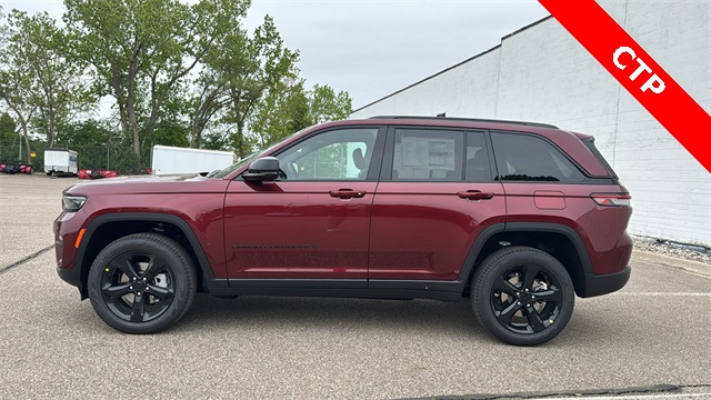 new 2025 Jeep Grand Cherokee car, priced at $48,703