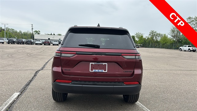 new 2025 Jeep Grand Cherokee car, priced at $48,703