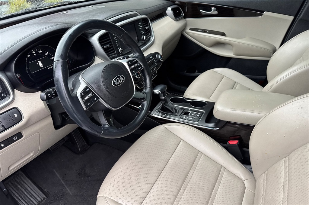 used 2020 Kia Sorento car, priced at $22,959