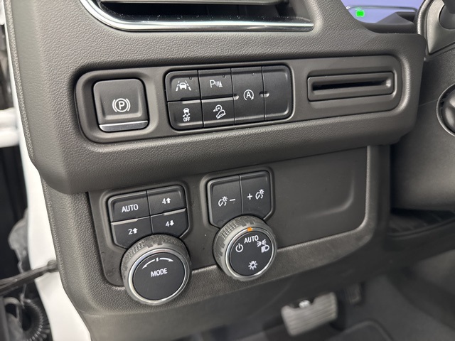 used 2024 Chevrolet Suburban car, priced at $62,888