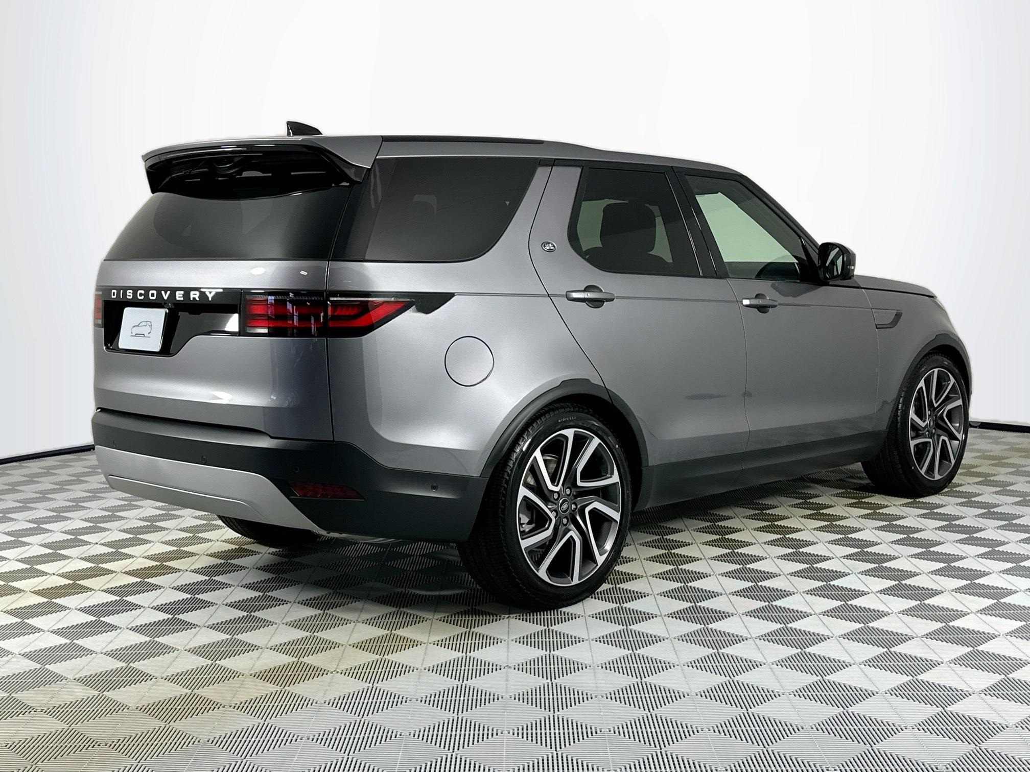 used 2025 Land Rover Discovery car, priced at $63,449