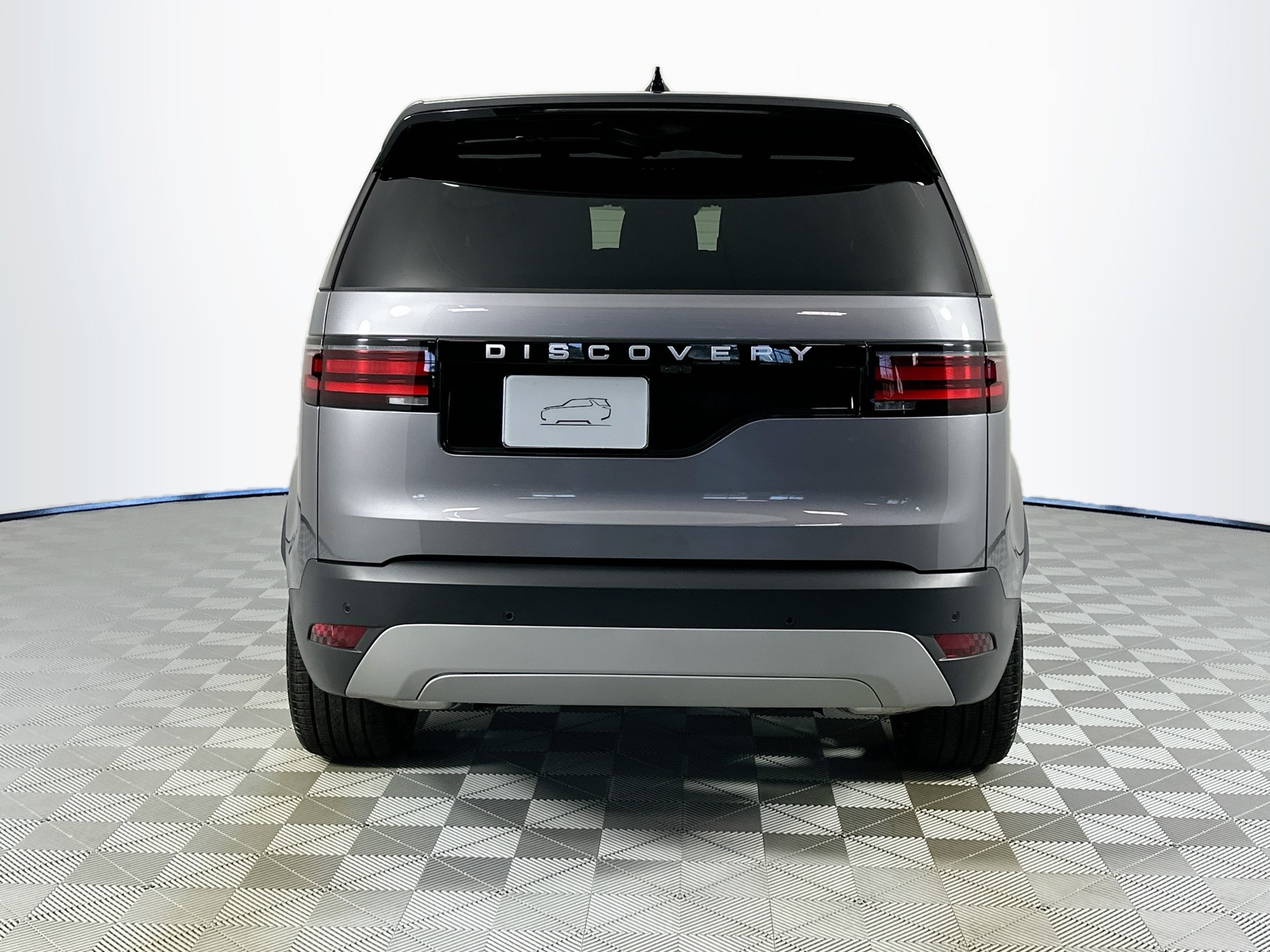 used 2025 Land Rover Discovery car, priced at $63,449