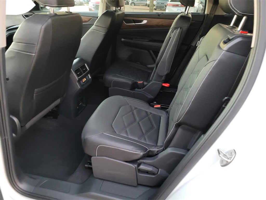 new 2026 Volkswagen Atlas car, priced at $43,708