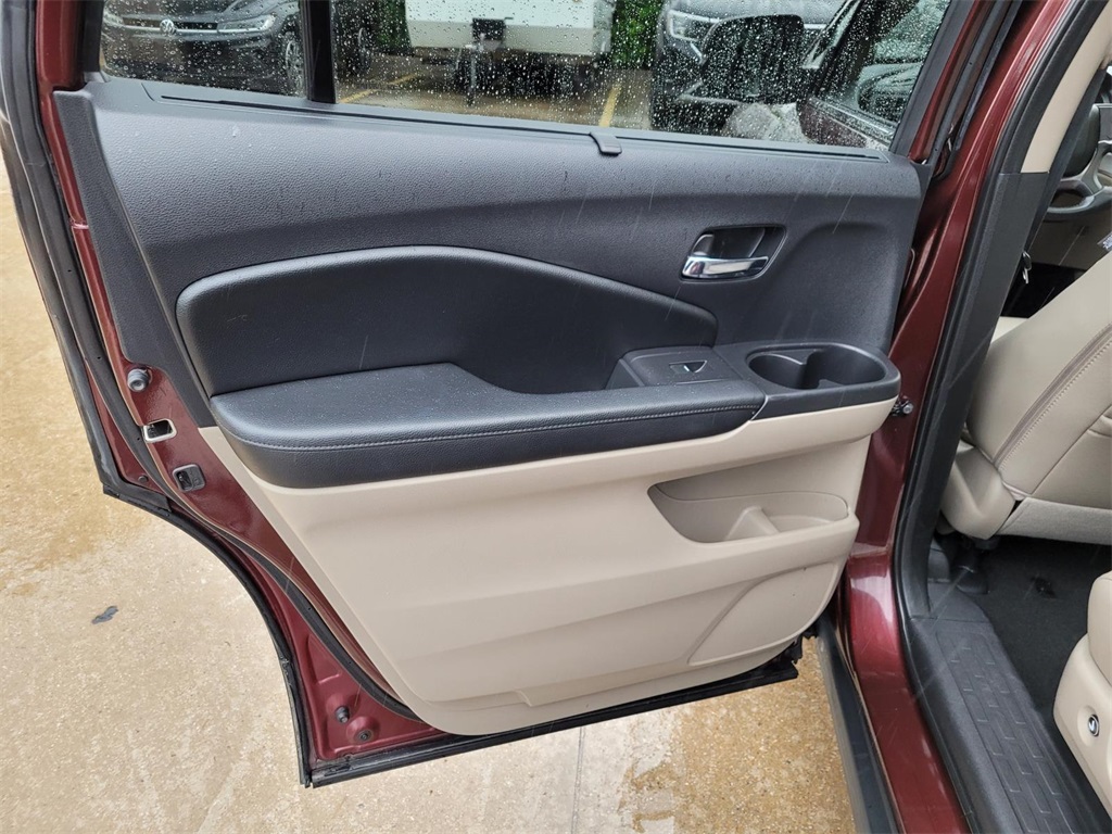 used 2019 Honda Pilot car, priced at $18,990