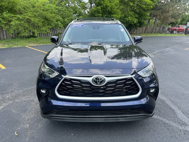 used 2022 Toyota Highlander car, priced at $36,250