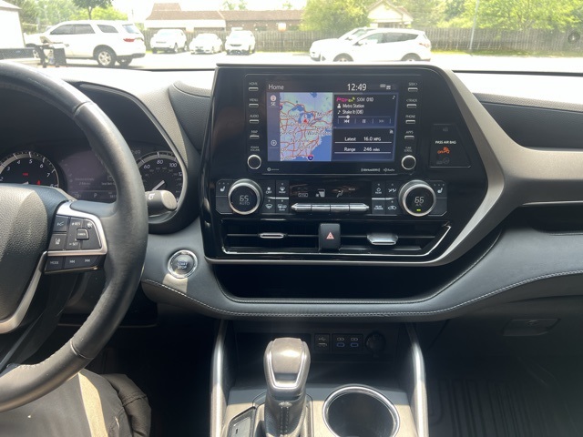 used 2022 Toyota Highlander car, priced at $36,250