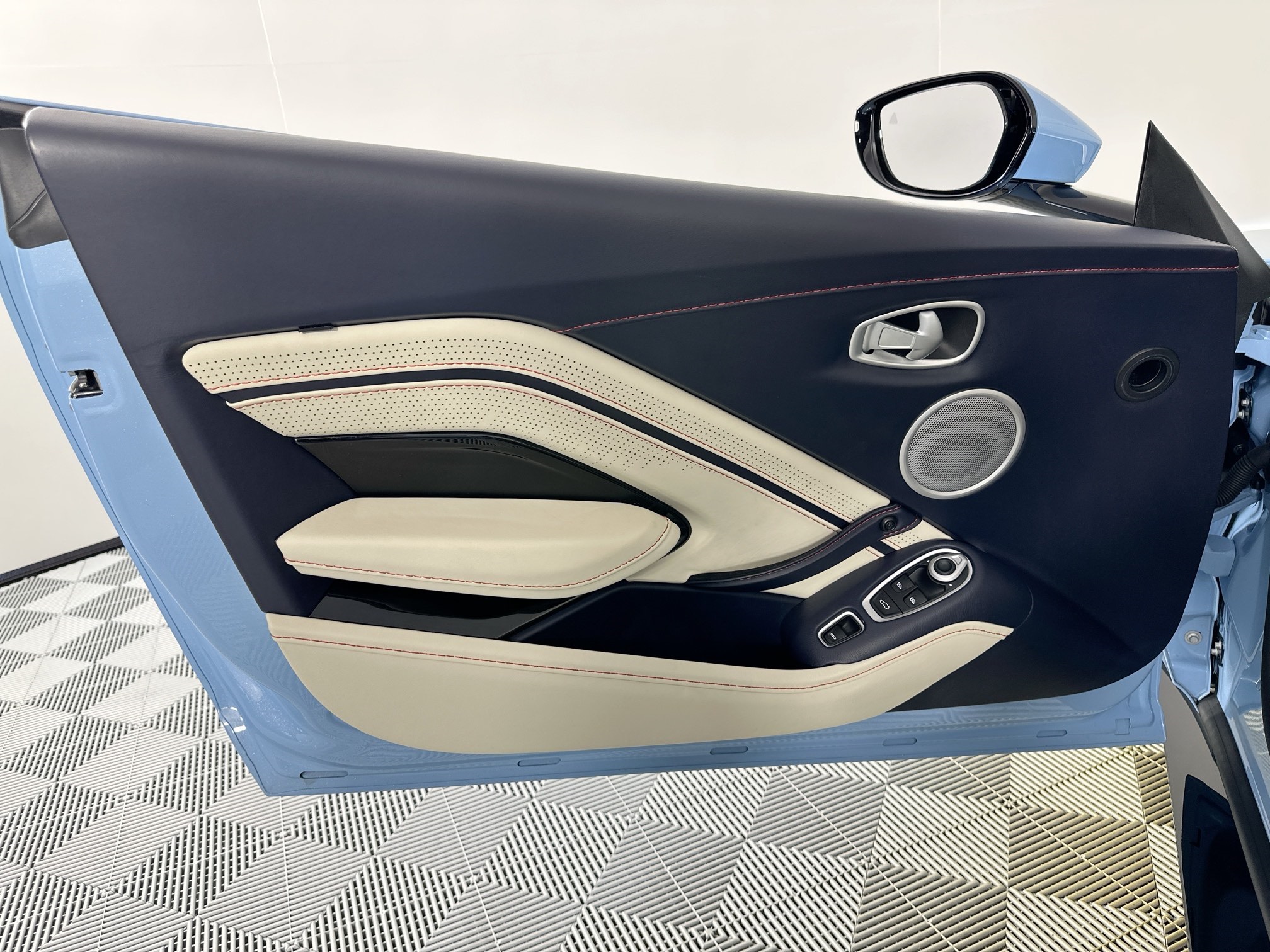 used 2022 Aston Martin Vantage car, priced at $149,998