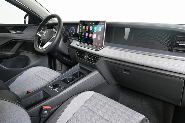 new 2025 Volkswagen Tiguan car, priced at $33,561