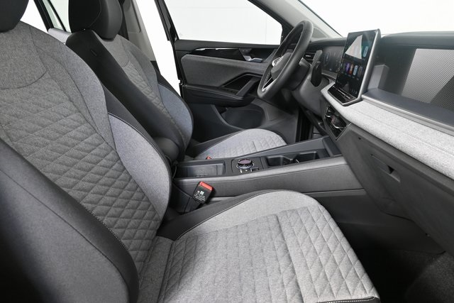 new 2025 Volkswagen Tiguan car, priced at $33,561