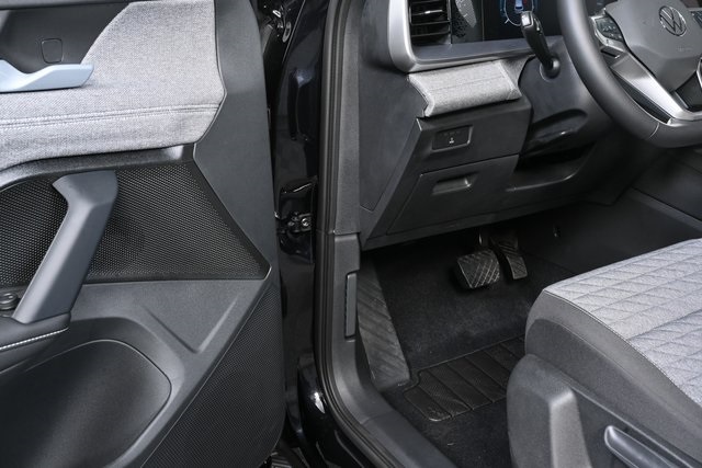 new 2025 Volkswagen Tiguan car, priced at $33,561