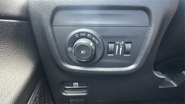 new 2025 Jeep Grand Cherokee L car, priced at $48,215