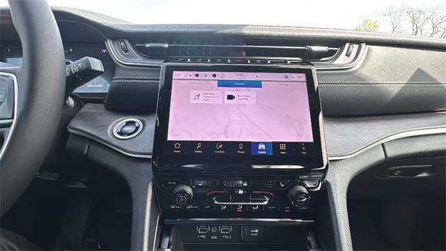 new 2025 Jeep Grand Cherokee L car, priced at $48,215