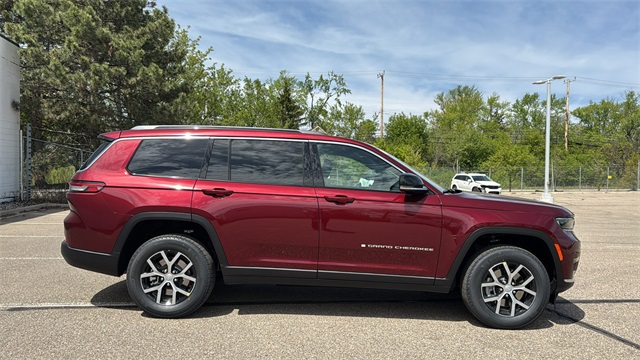 new 2025 Jeep Grand Cherokee L car, priced at $48,215