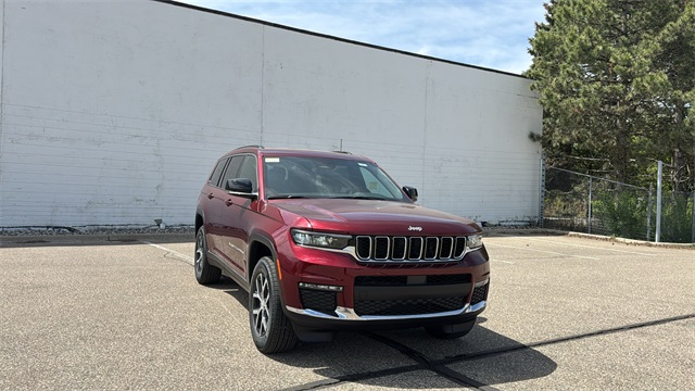 new 2025 Jeep Grand Cherokee L car, priced at $48,215