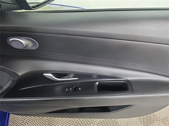 used 2024 Hyundai Elantra car