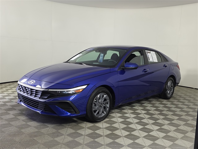 used 2024 Hyundai Elantra car