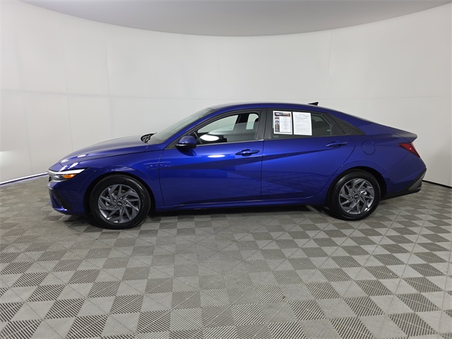 used 2024 Hyundai Elantra car