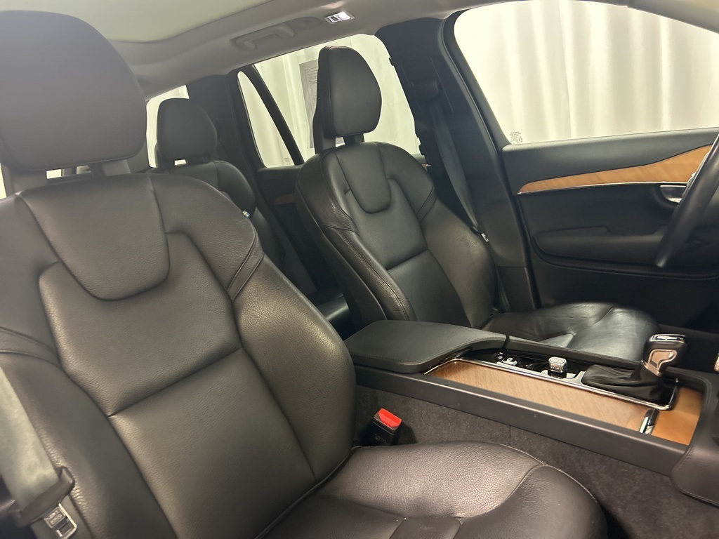 used 2022 Volvo XC90 car, priced at $29,390