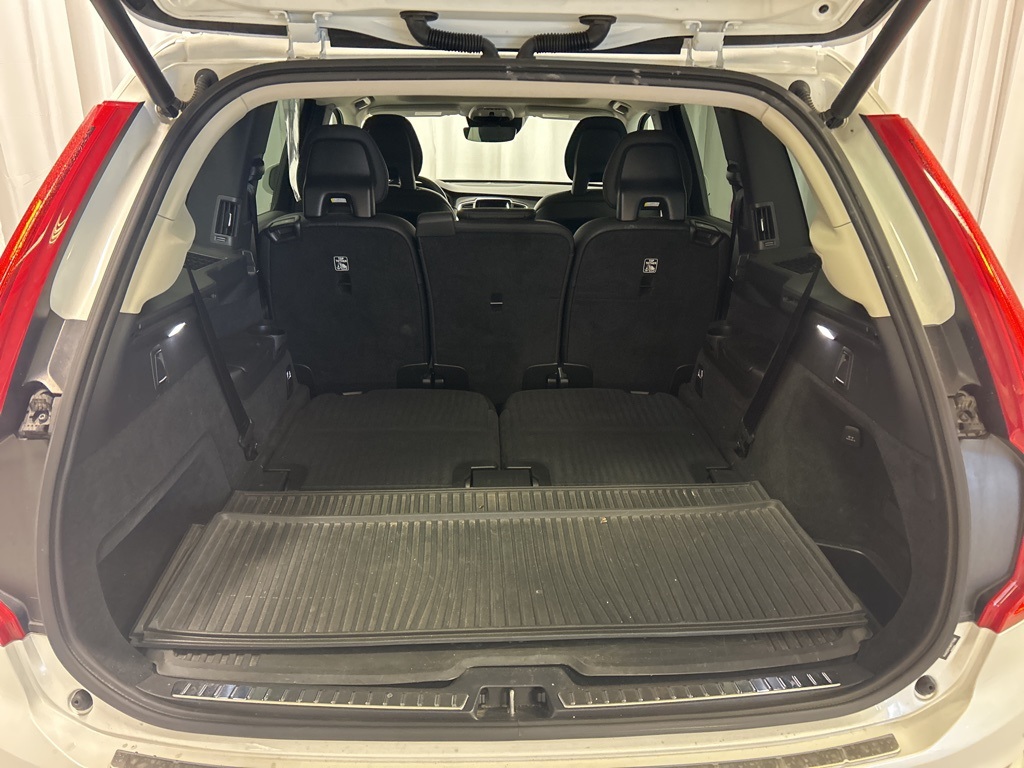 used 2022 Volvo XC90 car, priced at $29,390
