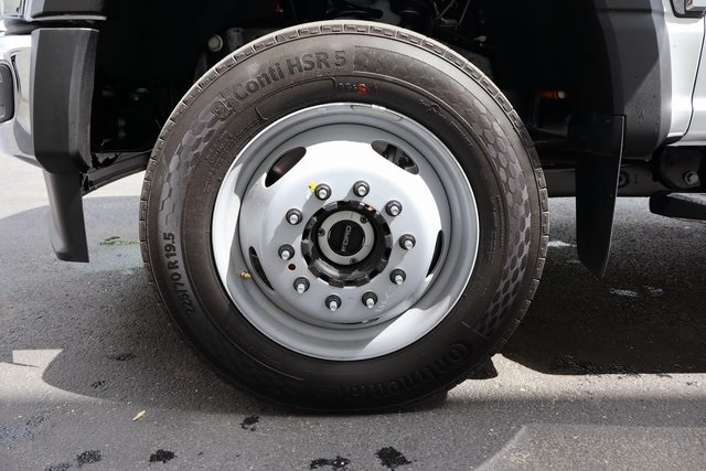 new 2025 Ford F-550SD car, priced at $81,860