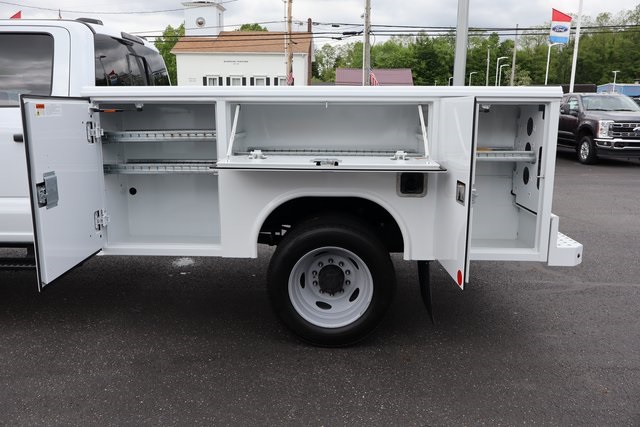 new 2025 Ford F-550SD car, priced at $81,860