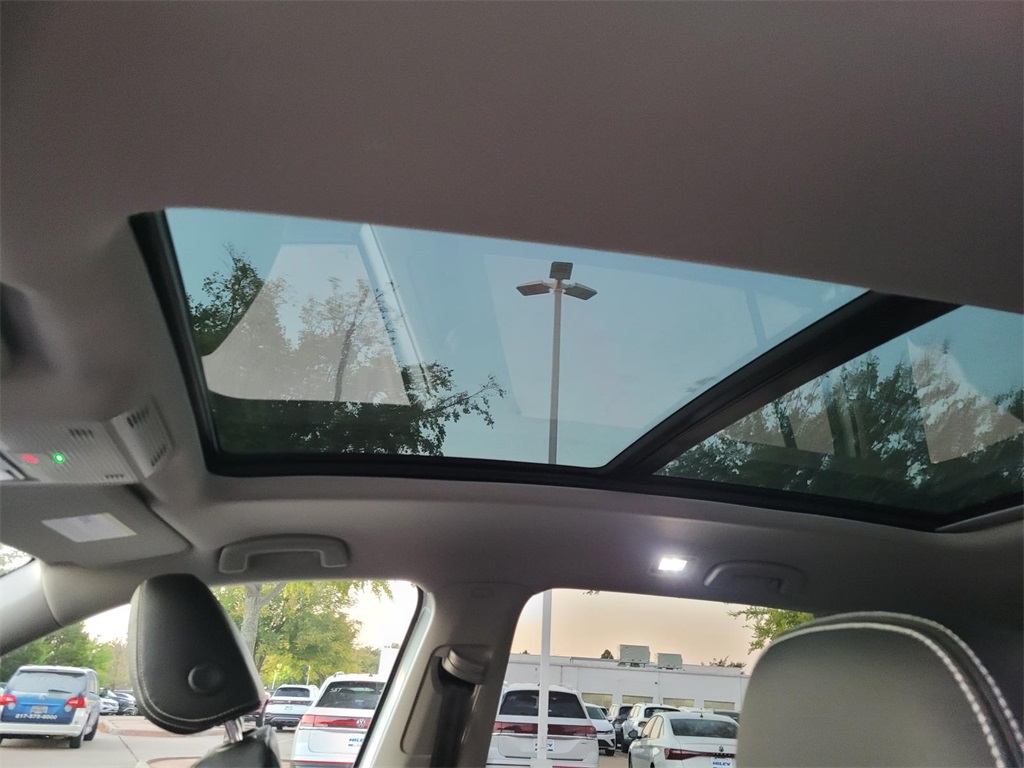 new 2026 Volkswagen Atlas car, priced at $43,610