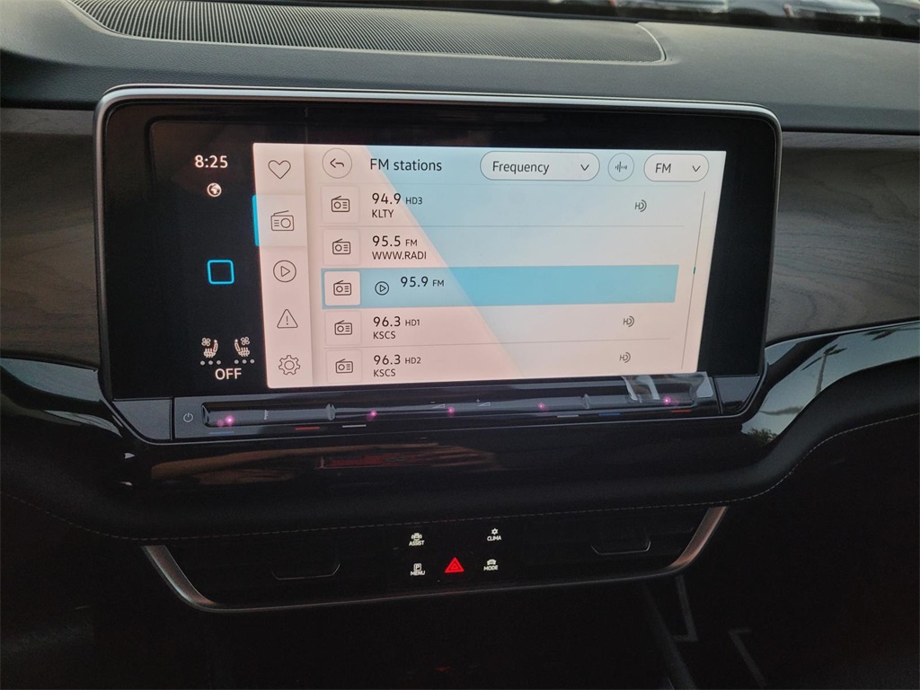 new 2026 Volkswagen Atlas car, priced at $43,610