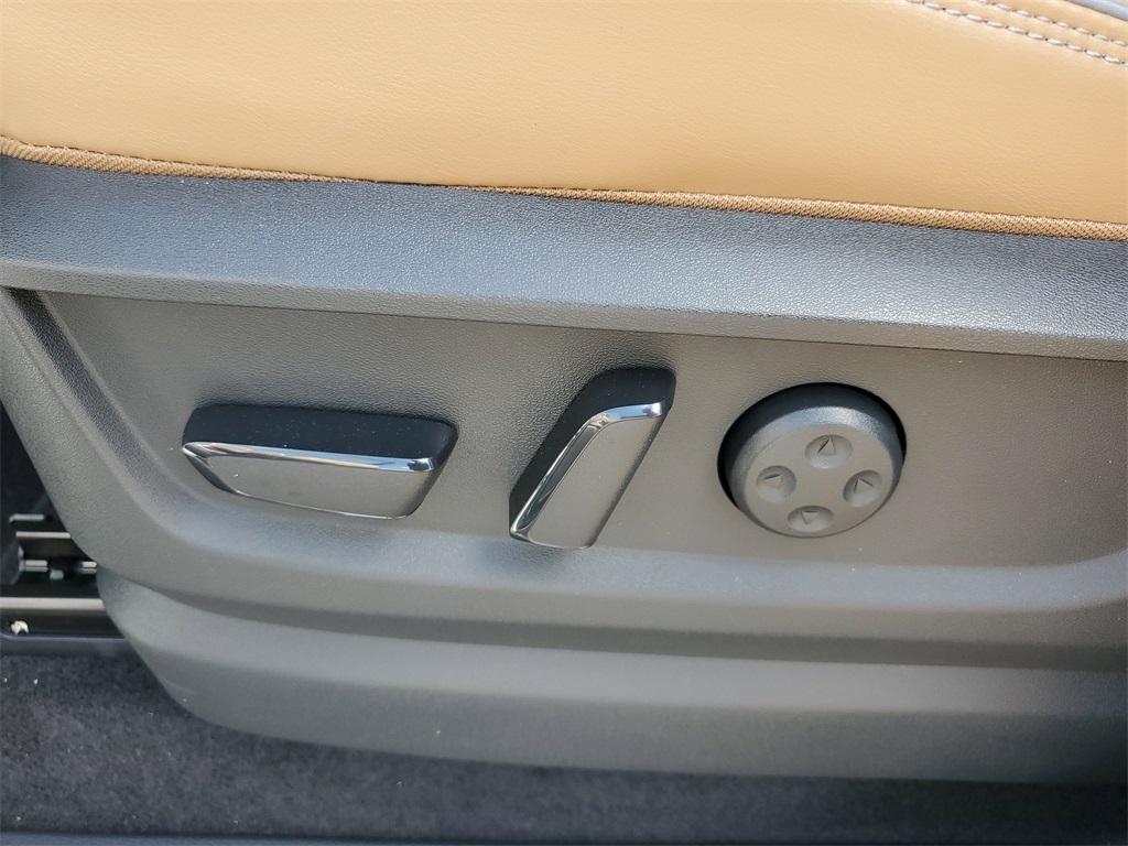 new 2025 INFINITI QX80 car, priced at $85,300