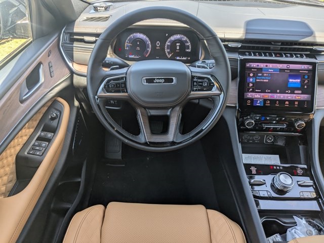 new 2025 Jeep Grand Cherokee car, priced at $56,560