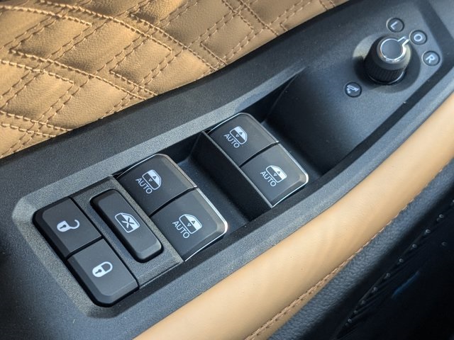 new 2025 Jeep Grand Cherokee car, priced at $56,560