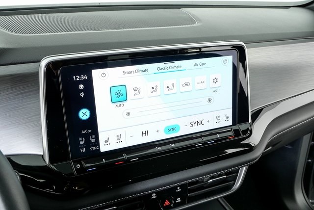 used 2025 Volkswagen Atlas Cross Sport car, priced at $32,900