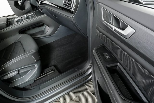 used 2025 Volkswagen Atlas Cross Sport car, priced at $32,900