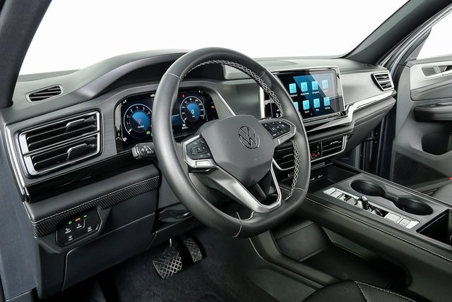 used 2025 Volkswagen Atlas Cross Sport car, priced at $32,900