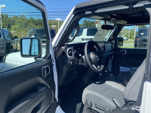 new 2025 Jeep Wrangler car, priced at $30,153