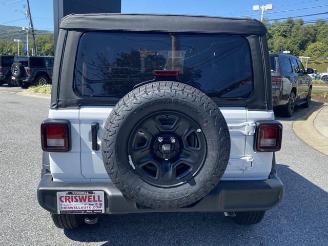 new 2025 Jeep Wrangler car, priced at $30,153