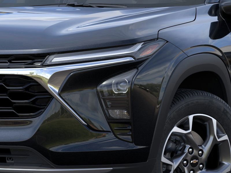new 2025 Chevrolet Trax car, priced at $24,565