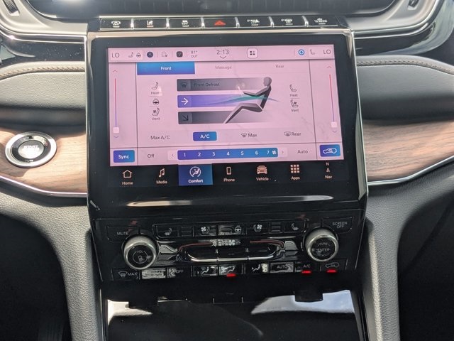 new 2025 Jeep Grand Cherokee car, priced at $59,180