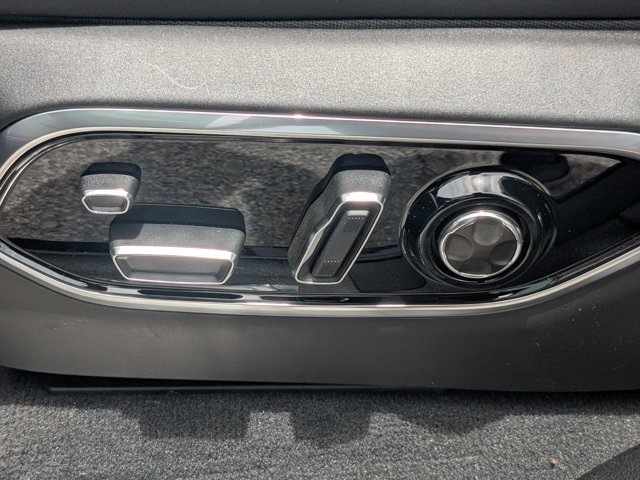 new 2025 Jeep Grand Cherokee car, priced at $59,180