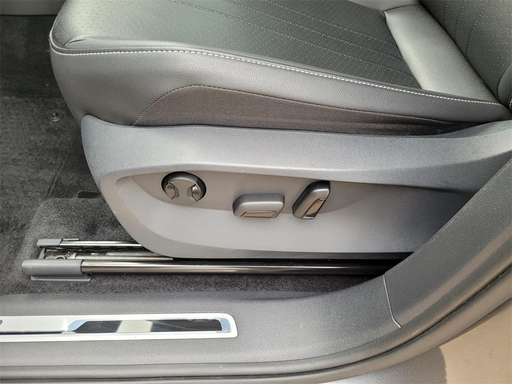 used 2024 Volkswagen Tiguan car, priced at $30,186