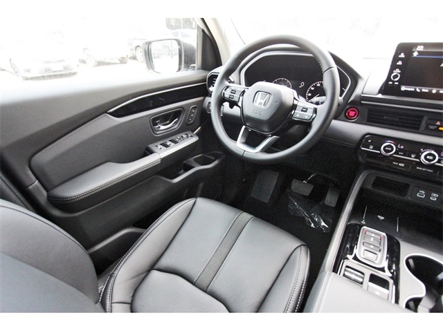 new 2025 Honda Pilot car, priced at $53,095