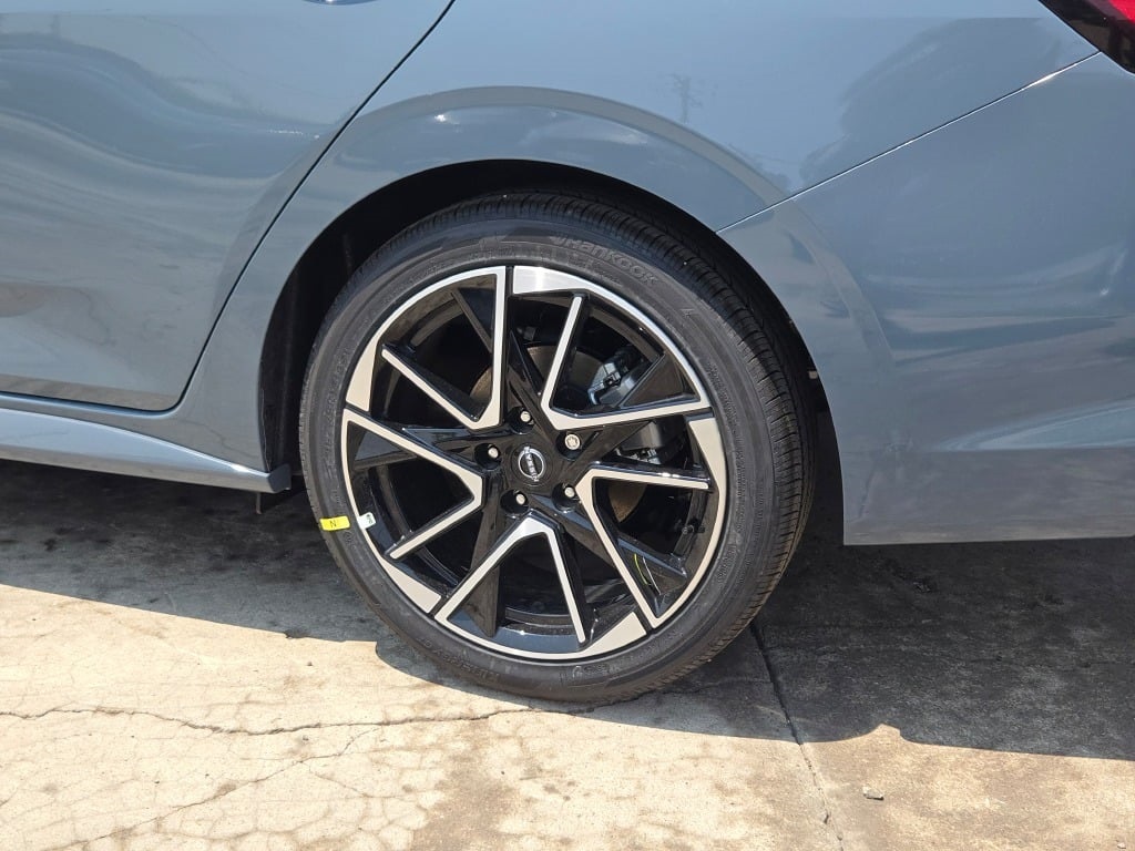 new 2025 Nissan Sentra car, priced at $29,570
