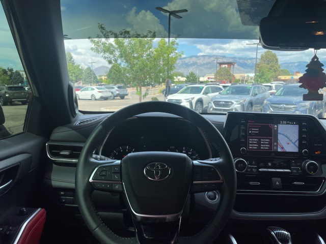 used 2021 Toyota Highlander car, priced at $36,239