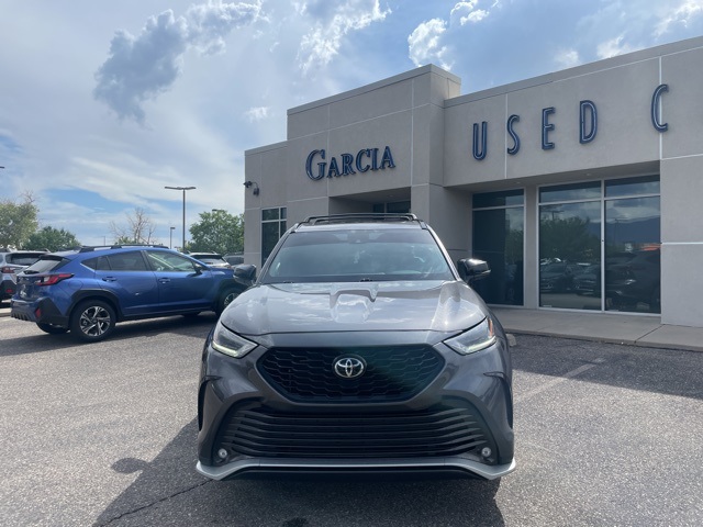 used 2021 Toyota Highlander car, priced at $36,239