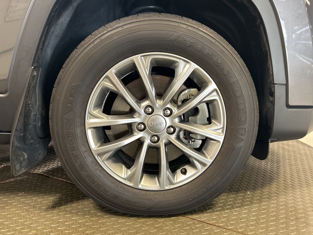used 2022 Jeep Cherokee car, priced at $24,000