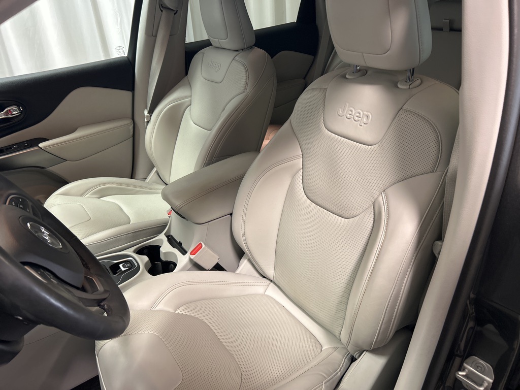 used 2022 Jeep Cherokee car, priced at $24,000