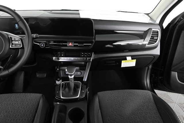 new 2025 Kia Seltos car, priced at $26,009