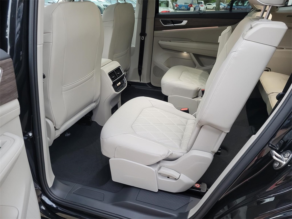 new 2026 Volkswagen Atlas car, priced at $53,279
